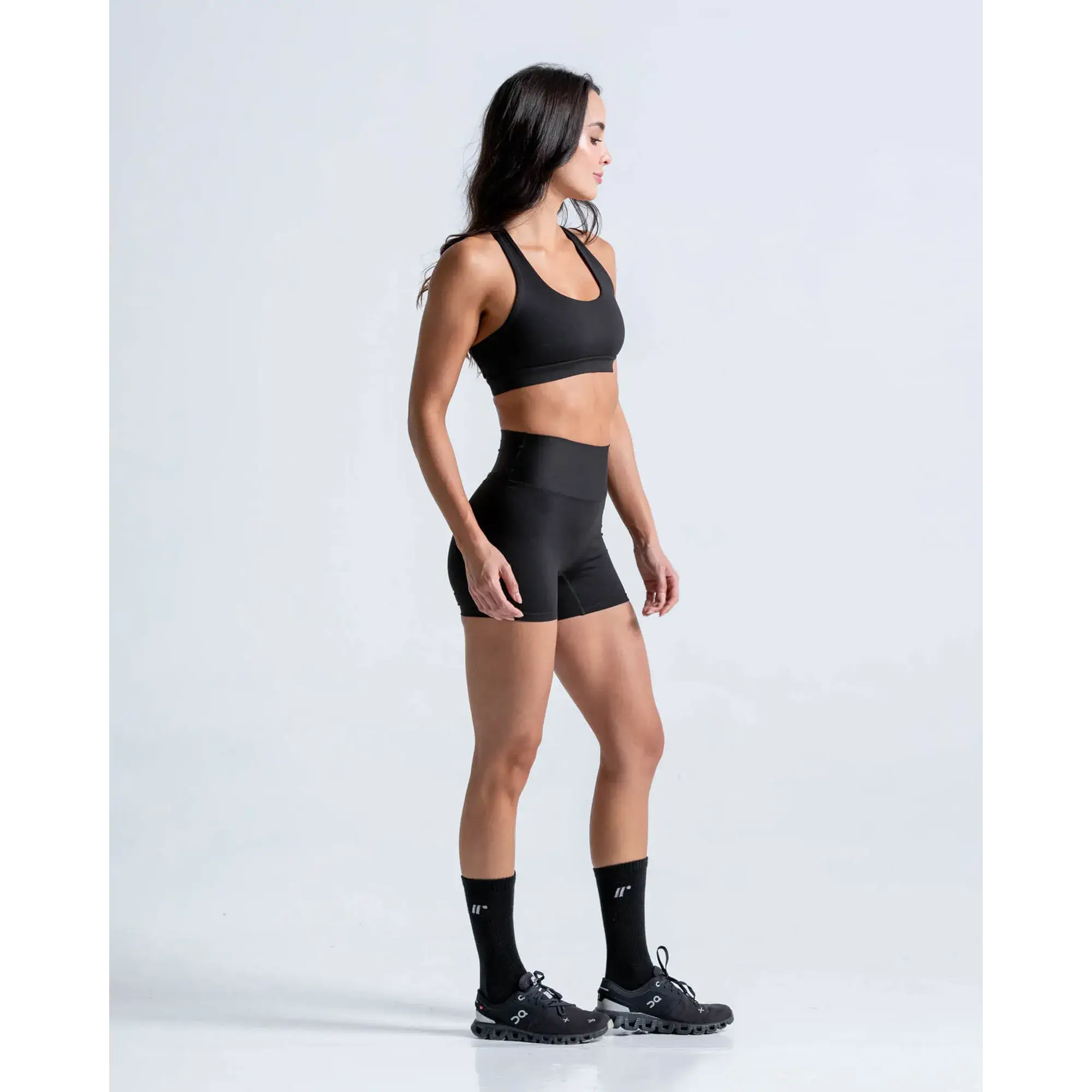Short Corto Vital Negro Para Mujer - Image 3